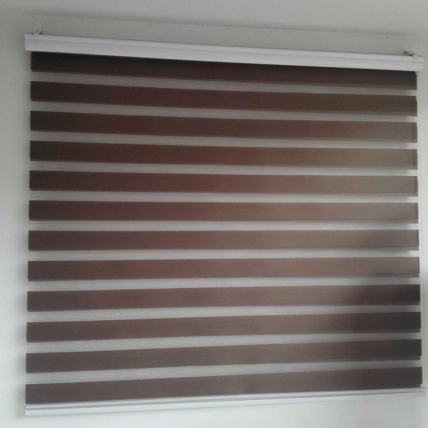 TENDA a RULLO DAY E NIGHT GIORNO E NOTTE COPRENTE COMANDO CATENELLA LINEA ORO