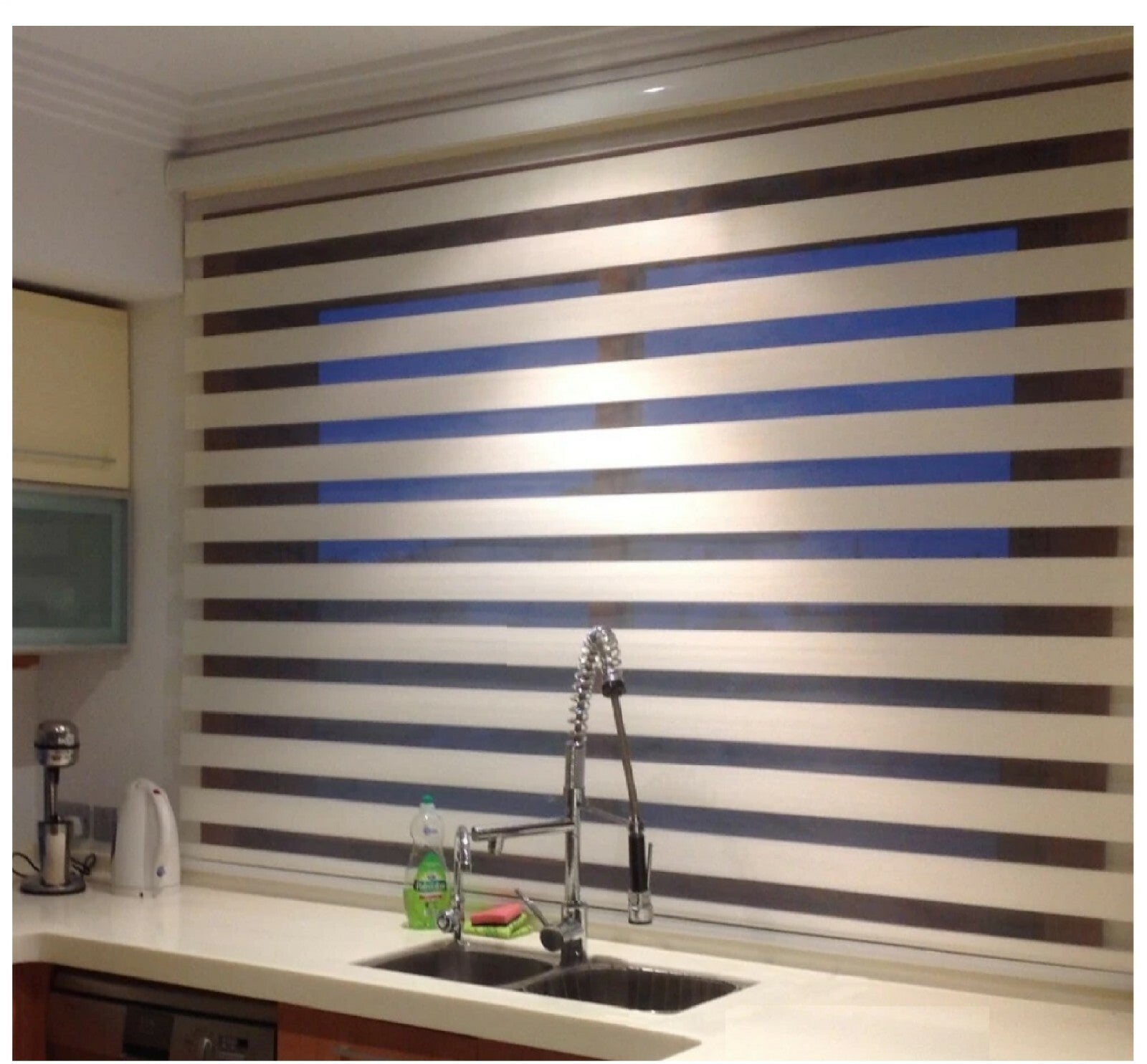 TENDA a RULLO DAY E NIGHT GIORNO E NOTTE COPRENTE COMANDO CATENELLA LINEA ORO